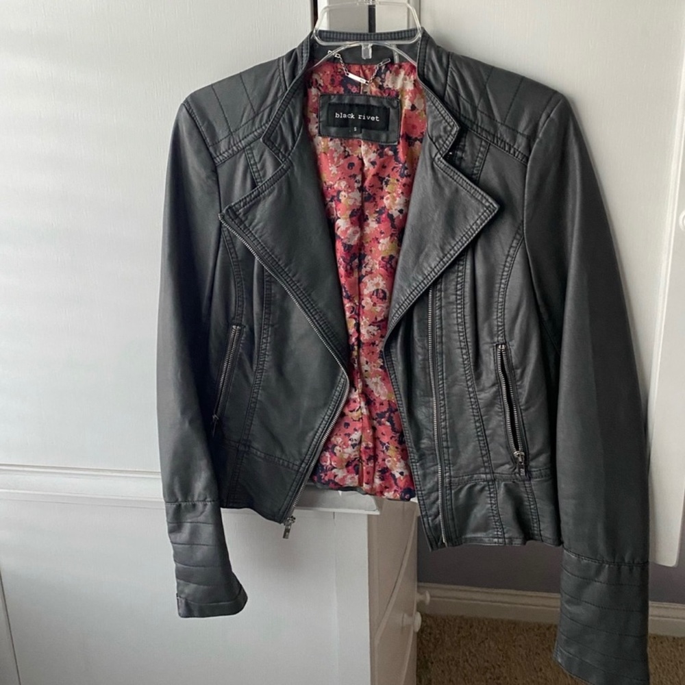 🖤Black Rivet Vegan Leather Jacket🖤